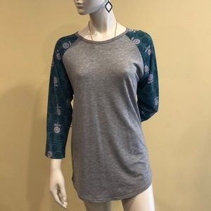 Gently worn XL LuLaRoe Randy Shirt